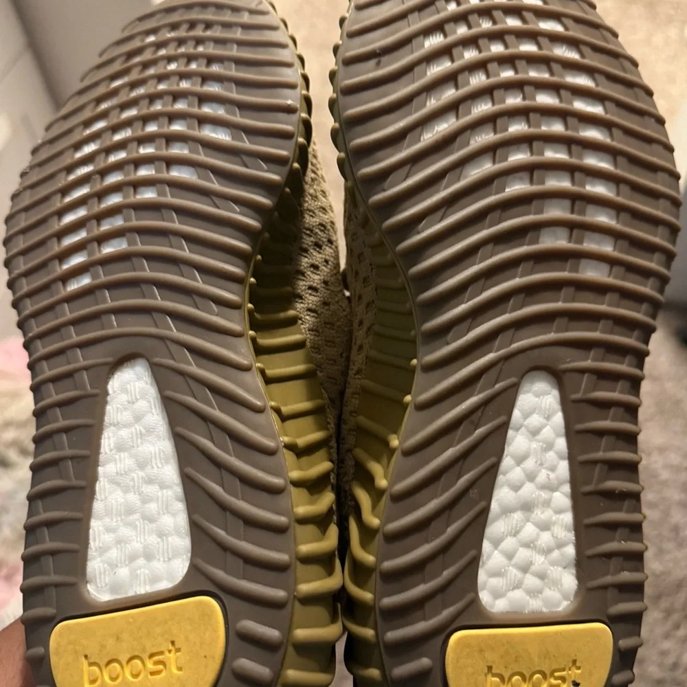 Adidas Yeezy Boost 350 V2 Earth - Picture 4 of 4
